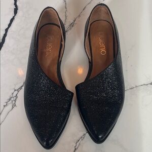 Bueno Black Leather Shiny Crinkle Patent Flats/Loafers Sz 37